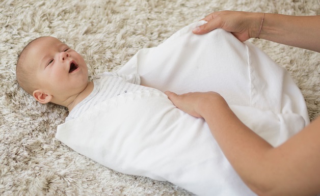Importance of swaddling your newborn baby